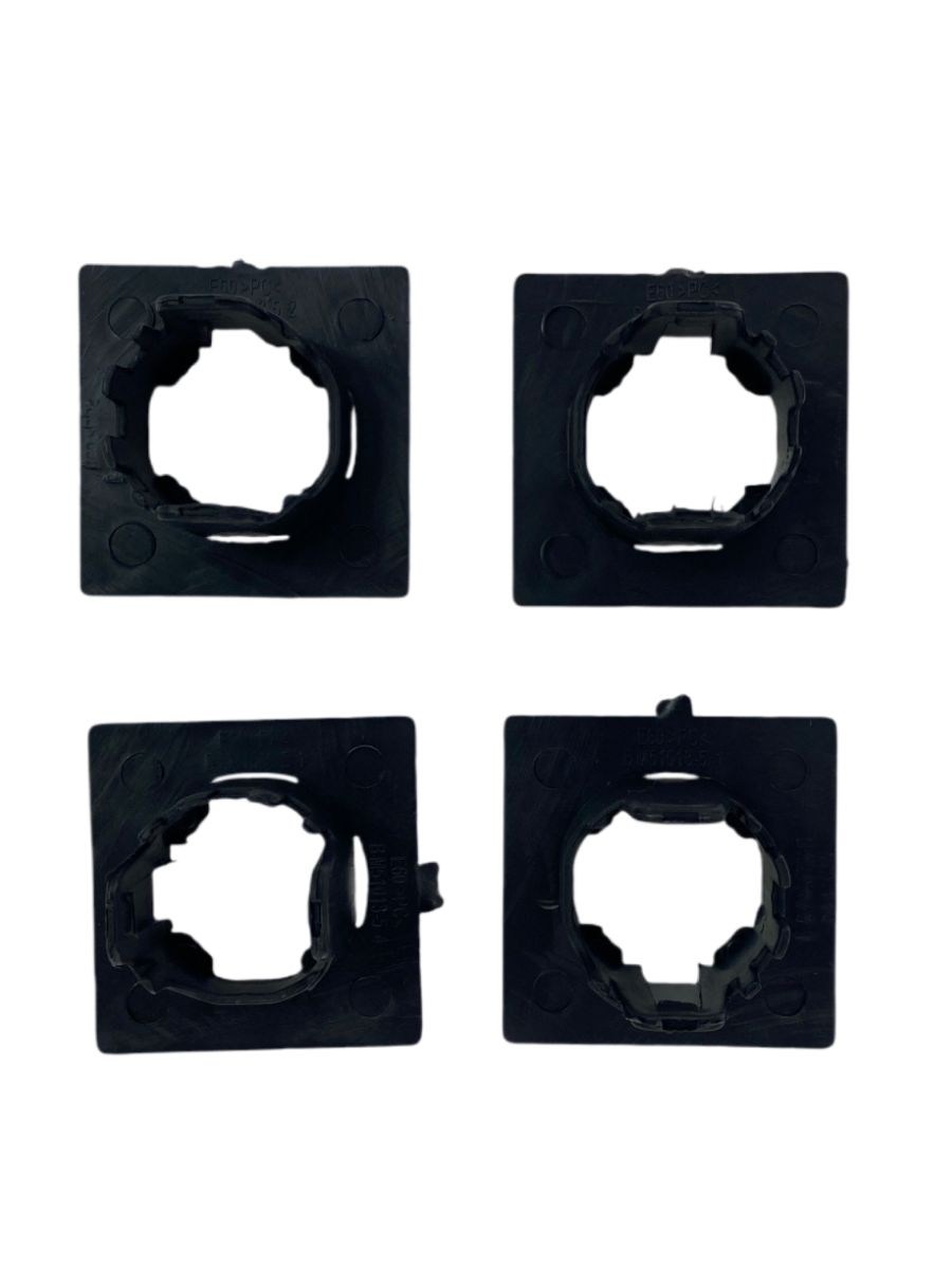 Държачи за парктроник за броня BMW E60 (2003–2010) – 18mm комплект 4 броя