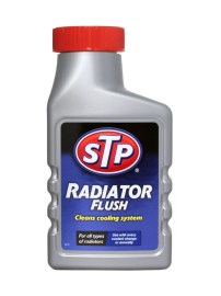Добавка за почистване на радиатора STP Radiator Flush 300 мл