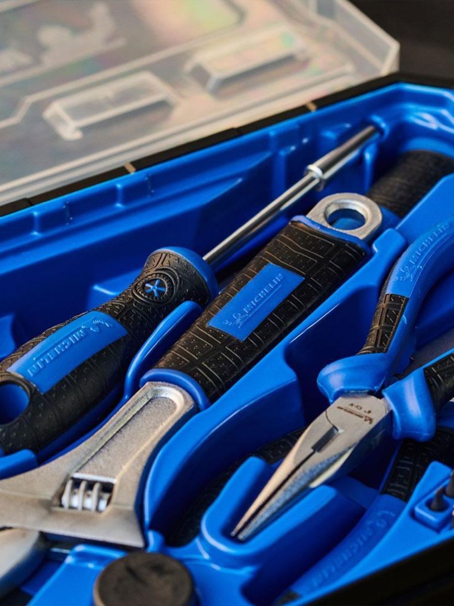 Комплект ръчни инструменти за ремонт и поддръжка Michelin Pro