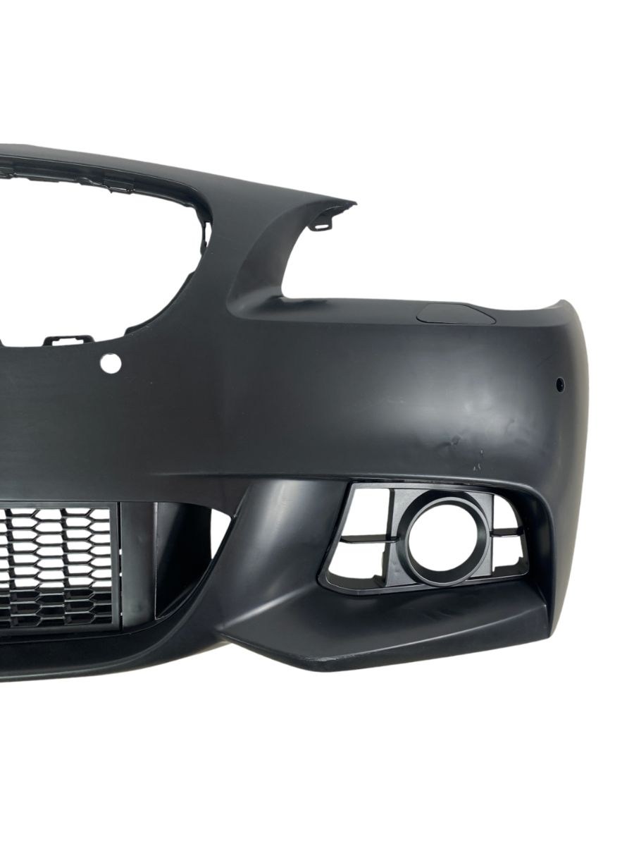 Предна броня за BMW F10 (2014+) - M-Tech Дизайн с отвори за парктроник 