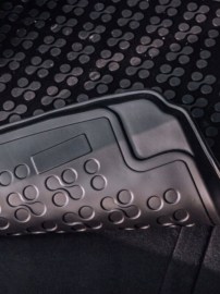 Гумена стелка за багажник Rezaw Plast