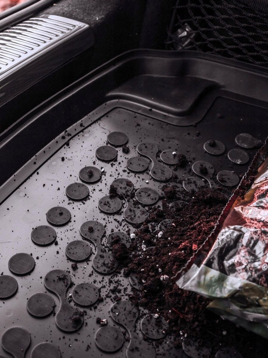 Гумена стелка за багажник Rezaw Plast