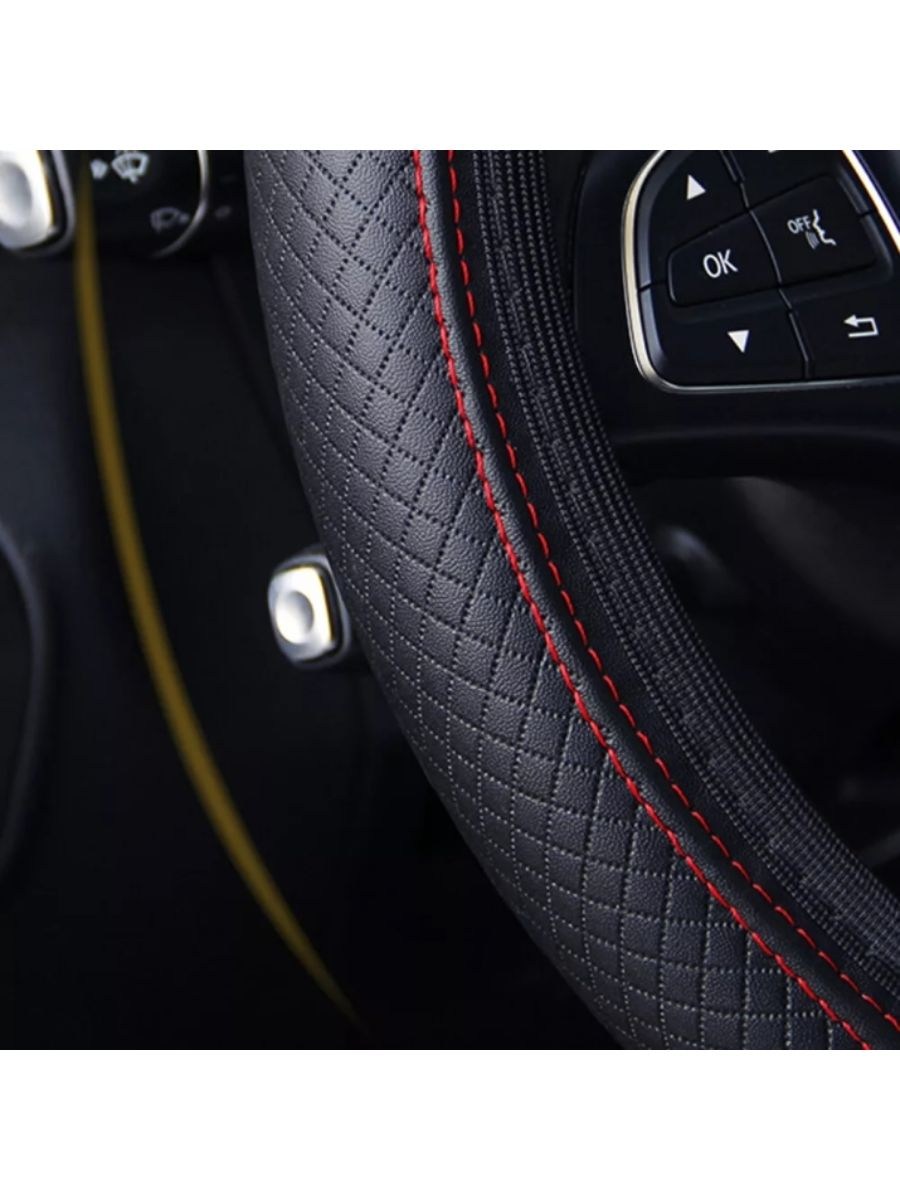 Универсален кожен калъф за волан - Черен с червени шевове 37-38 см